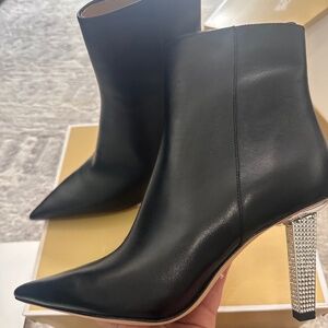 New MK heels boots